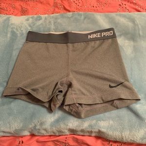 Gray Nike pro spandex